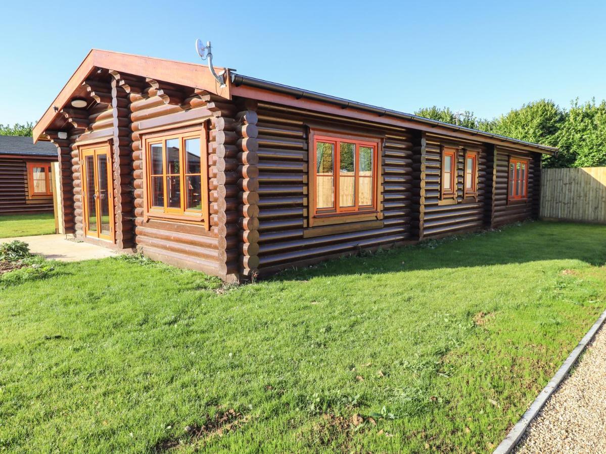 Holly Lodge Окем Екстер'єр фото