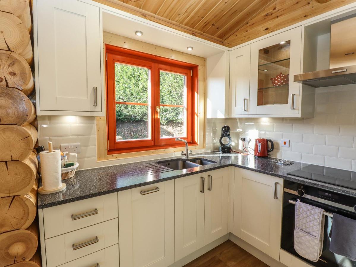 Holly Lodge Окем Екстер'єр фото